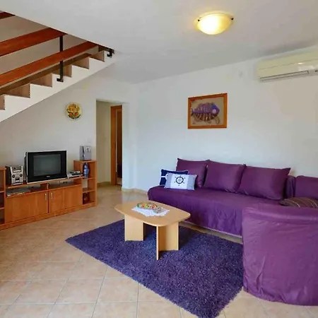 Hébergement de vacances House With A Swimming Pool Rabac, Labin - 16681 *